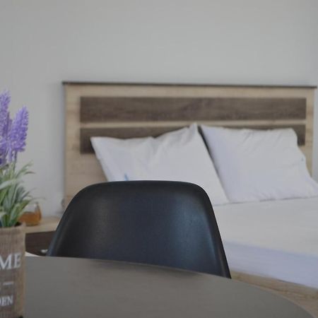 Erika Boutique Apartments Nikiti  Exteriör bild